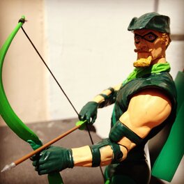 Figurine Green Arrow basée sur un design d'Alex Ross (photo prise par The Alex Ross Collector)