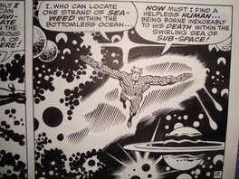 Triton comme un poisson dans l'eau dans la zone négative - kirby crackles