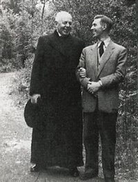 L'abbé Wallez et Hergé en 1949