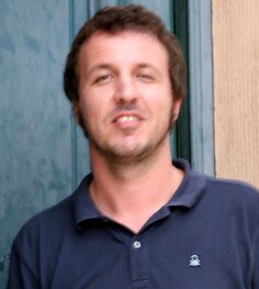 L'auteur L'auteur