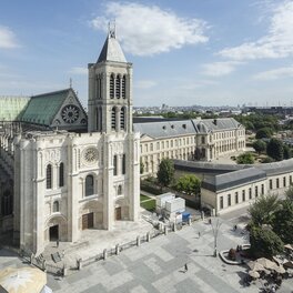 La Basilique de Saint-Denis (situation actuelle) La Basilique de Saint-Denis (situation actuelle)