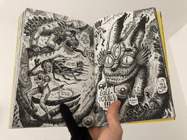 La double page dans La Folie des lucioles La double page dans La Folie des lucioles