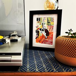 A côté de la platine... A côté de la platine...
