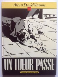 La BD un Tueur Passe Éo 1989 TTBE/NEUF des éditions Albin Michel La BD un Tueur Passe Éo 1989 TTBE/NEUF des éditions Albin Michel