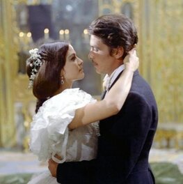 Le Guépard de Visconti, 1963. La référence revendiquée dé cette scène Le Guépard de Visconti, 1963. La référence revendiquée dé cette scène