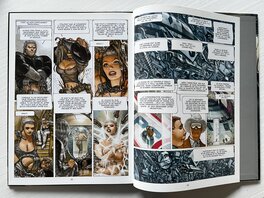Le quatrième pouvoir (2004) page 62 (planche originale 60) Le quatrième pouvoir (2004) page 62 (planche originale 60)