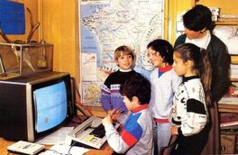 Un bel exemple d'atelier informatique des années 80