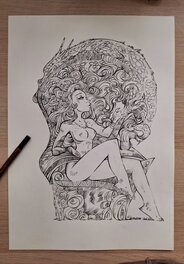 Jeune fille et volutes