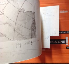 Le Mammouth est Collé sur le Dessin , et au Dos = il y a un Tampon du Studio FERGAL a Genova , donc il a du servir avant en italie pour une publication ....