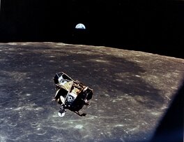 Photographie mission Apollo XI sur la Lune, 1969 détail 1 Photographie mission Apollo XI sur la Lune, 1969 détail 1