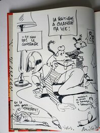 LES ZELUS   T1 TOUT SE PASSE DANS LES CABINETS