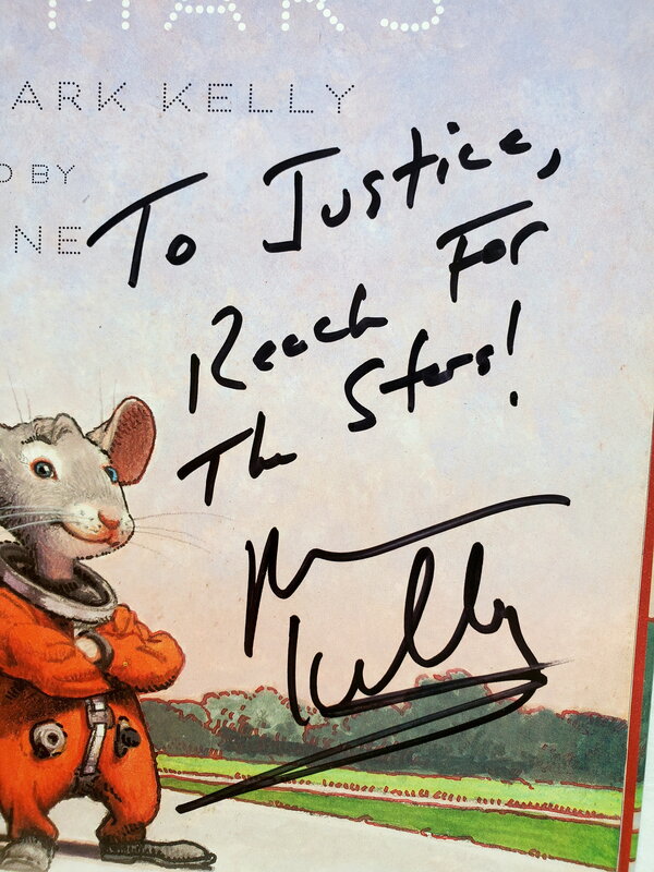Mark Kelly, MOUSETRONAUT GOES TO MARS - Dédicace